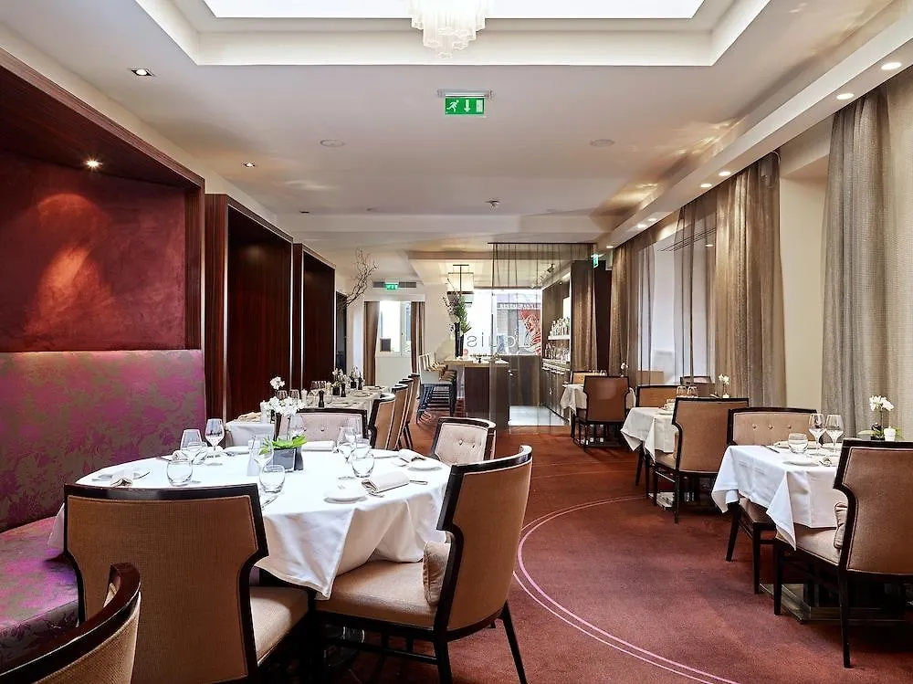 La Tremoille Hotel